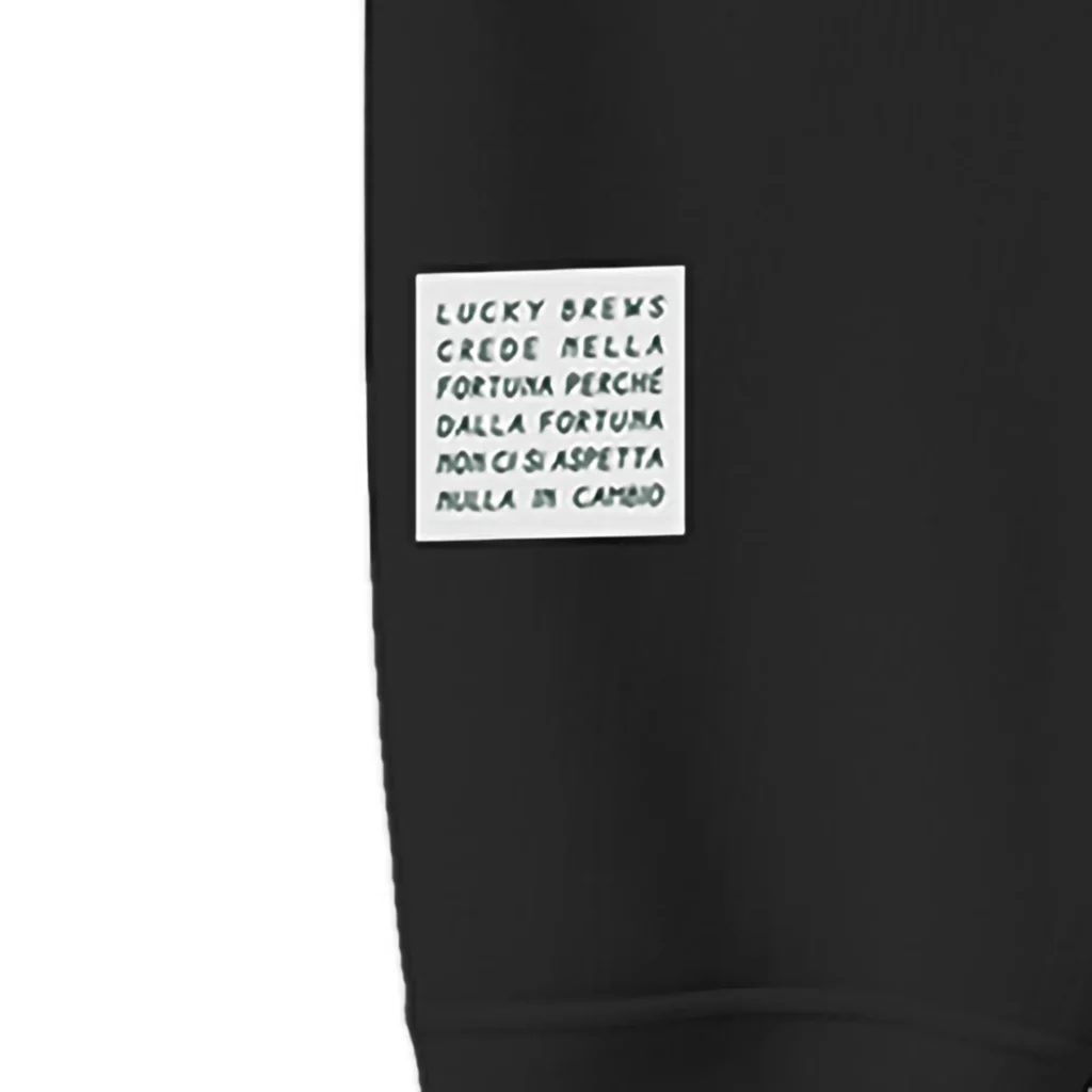 1. Black-White-Back_detail1
